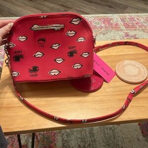 Betsey Johnson Crossbody Bag—valentines day ❤️ nwt